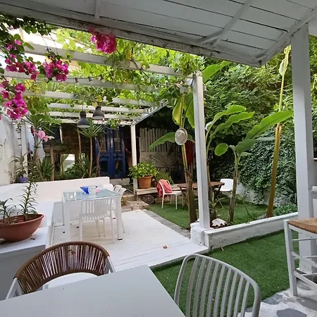 Trykonos Garden One - Oasis With Free Parking Апартаменты Салоники